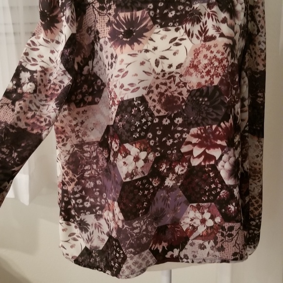 Nice blouse - Picture 6 of 8